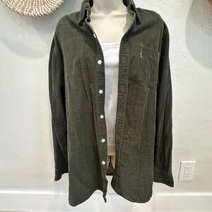 Levi's Dark Green Corduroy Shirt Jacket. Size Large
